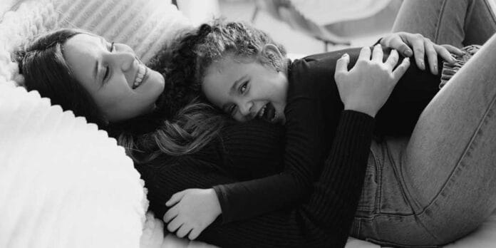 Annelik Estetiği Nedir?