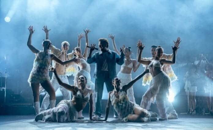 Harbiye’de AI destekli konser: Kenan Doğulu görsel şovla büyüledi