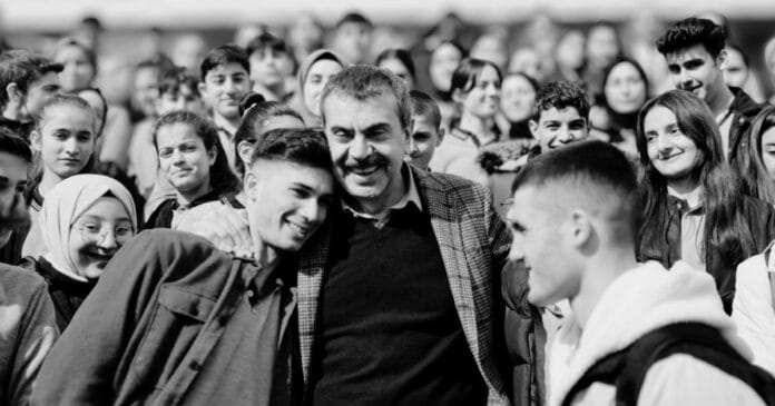 YKS tercihlerinin ardından Bakan Tekin'den gençlere mesaj