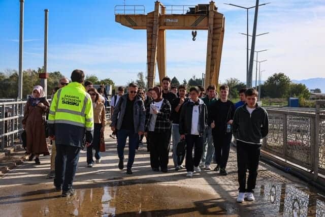 Geleceğin enerji uzmanları SASKİ’nin elektrik üretim tesislerini inceledi