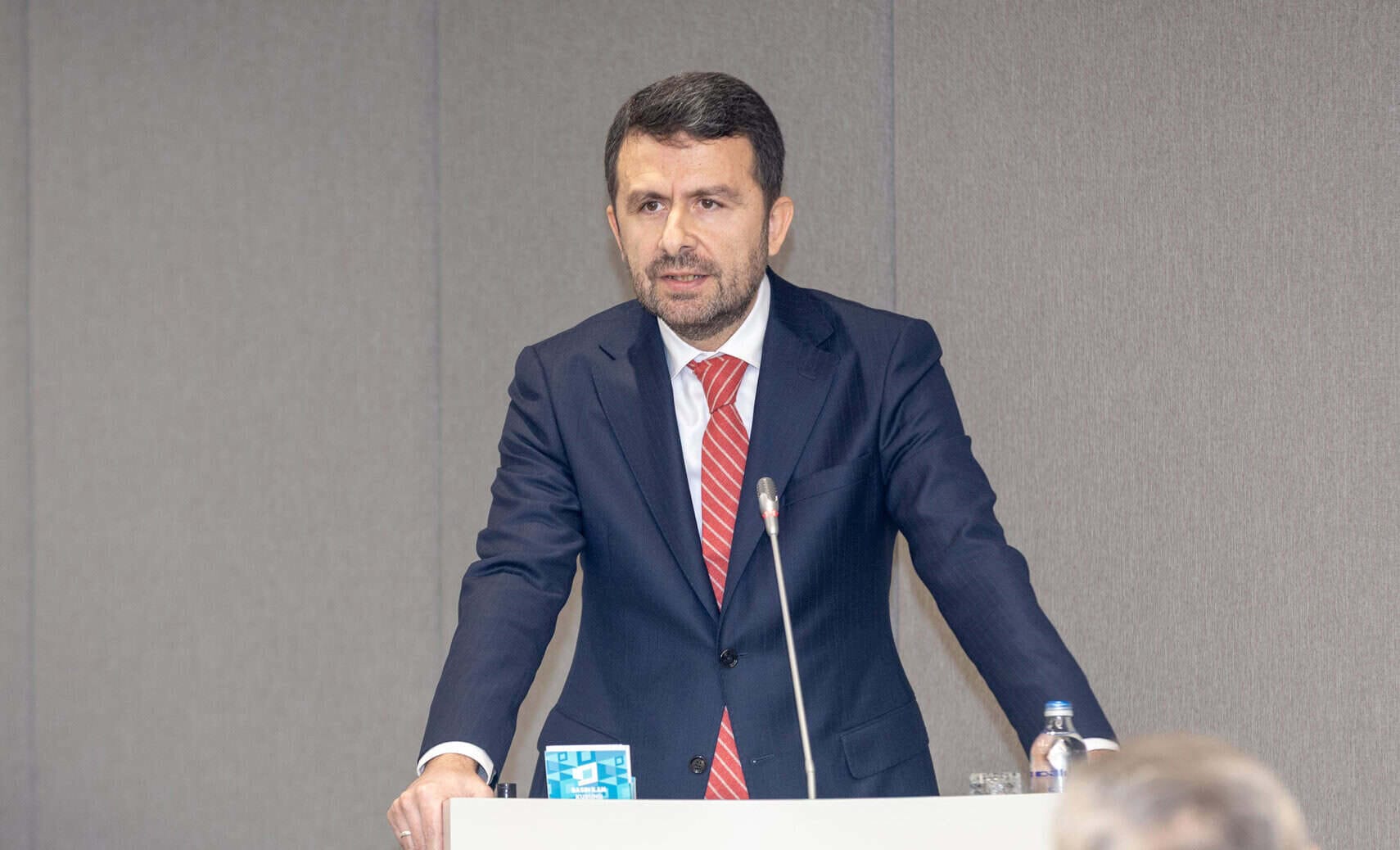 Çay: Gazetecilik sahaya inen, haberin merkezine dokunan yayınlarla hayat bulacak