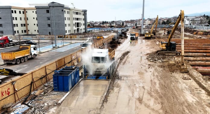 Körfezray Metro Projesi'nde Trafik ve Çevre İçin Araç Temizliği Önlemleri Alındı