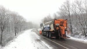 Kocaeli Büyükşehir, Karla Mücadelede 630 Personel ve 235 Araçla Görev Başında