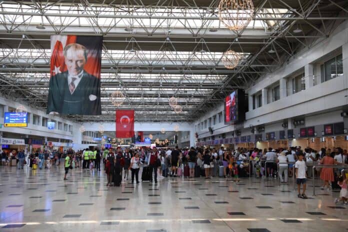 Türkiye Hava Seyrüsefer Hizmetlerinde EUROCONTROL Üyesi 42 Ülke Arasında Zirveye Yerleşti