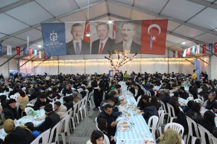 Kocaeli Büyükşehir Belediyesi Ulaşlı Sahili'ni Taşkınlara Karşı Yeniliyor