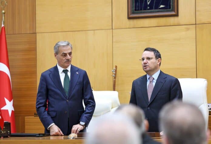 Adalet Bakanı Akın Gürlek Sakarya Büyükşehir Belediyesi’nde Şehrin Kardeşlik ve Sanayi Potansiyelini Değerlendirdi