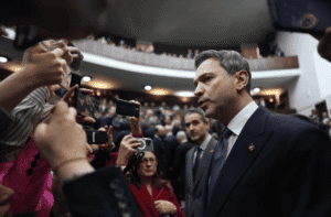 Bakan Bayraktar: Türkiye’de Akaryakıt ve Doğal Gaz Arzında Risk Görülmüyor