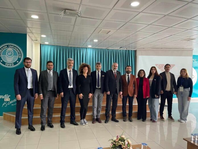 Balıkesir Üniversitesi’nde Dış Ticaret Deneyimleri ve Çin ile İş Yapma Süreçleri Öğrencilere Aktarıldı