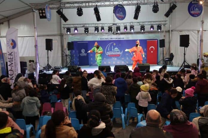 Başkan Tahir Büyükakın, MHP Kocaeli İl Başkanlığı'nın İftar Programında Birlik Mesajı Verdi