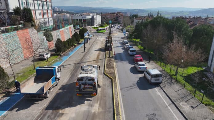 Kocaeli Büyükşehir Belediyesi Bahar ve Bayram Öncesi Bakım Çalışmalarına Devam Ediyor