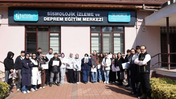 Kocaeli Büyükşehir Belediyesi Yol ve Asfalt Çalışmalarına Hız Kesmeden Devam Ediyor