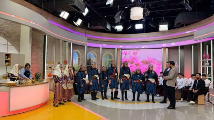 Kocaeli’de Mukaddes Emanetler Sergisi Gençlerin Yoğun İlgisiyle Ziyaretçi Akınına Uğruyor