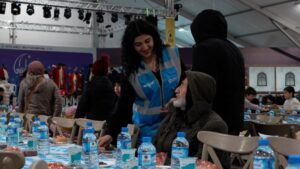 Kocaeli’de Gençler, İftar Sofralarında Dayanışmayı Güçlendiriyor