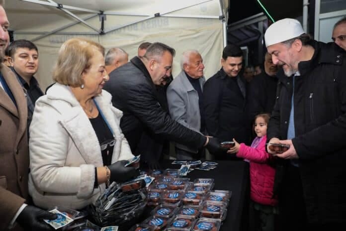 Bursa Büyükşehir Belediyesi Nilüfer Konak’ta İftar Sofrasında Vatandaşları Bir Araya Getirdi