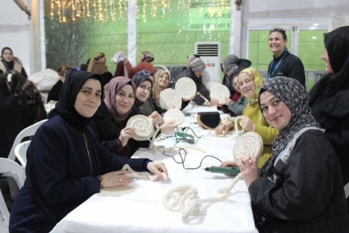 Gebze Kent Meydanı’ndaki Ramazan Çadırı Hem Çocuklara Hem Yetişkinlere Renkli Anlar Yaşatıyor