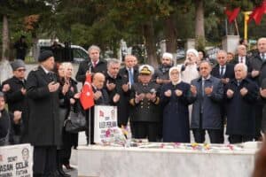 Rektör Prof. Dr. Mehmet Bahçekapılı, Çanakkale Zaferi Anma Programlarında Yer Aldı