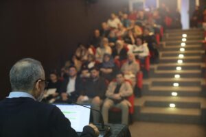 Büyükşehir Akademi’de Yeni Dönem Mesnevi Okumalarıyla Başladı: İlk Derste Kendini Tanımanın Önemi Ele Alındı