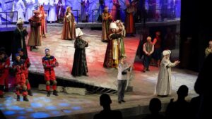 Kocaeli Şehir Tiyatroları'nın 'Sinan' Oyunu Başakşehir'de Yoğun İlgiyle Sahnelendi