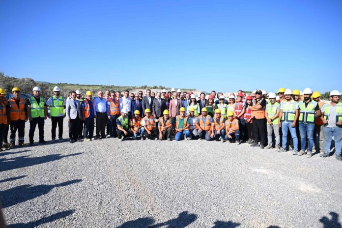 Çeşmeli-Kızkalesi Otoyolu ile 2,5 Saatlik Yolculuk 18 Dakikaya İnecek