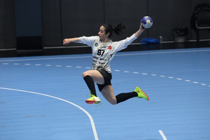 Bursa Büyükşehir Belediyespor Kadın Hentbol Takımı Play-Off’ta Önemli Avantaj Elde Etti